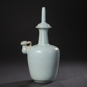 Chinese Song Dynasty Ru kiln celadon bottle