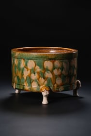 7TH-10TH CENTURY THREE-COLOR THREE-FOOT FURNACE, TANG DYNASTY