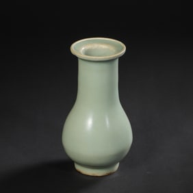 SOUTHERN SONG DYNASTY LONGQUAN WARE GREEN GLAZE ALCOHOL BOTTLE (12TH-13TH CENTURY)