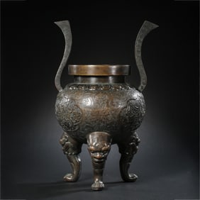 QING DYNASTY TWO EARS THREE FEET COPPER FURNACE