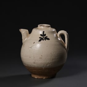 NORTHERN SONG DYNASTY CIZHOU WARE POT WITH BLACK FLOWERS ON THE WHITE GROUND (10TH CENTURY TO THE