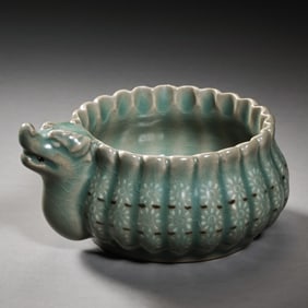 KOREA KORYO CELADON BLACK AND WHITE INLAID FLOWER PATTERN FLOWER MOUTH BRUSH WASH