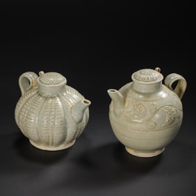 CELADON VASEFROM SONG DYNASTY (10TH TO 13TH CENTURY)