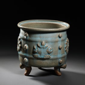 10-12 CENTURIES, NORTHERN SONG DYNASTY JUN WARE SKY BLUE GLAZE HANGING RED DRUM NAIL TRIPOD FURNACE