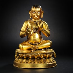 CHINESE MING DYNASTY GILT BRONZE SEATED BUDDHA