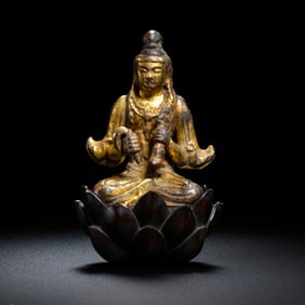 ANCIENT CHINESE GILDED BRONZE BUDDHA SEATED STATUE
