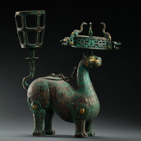 CHINESE WARRING STATES PERIOD GOLD AND SILVER AUSPICIOUS ANIMAL CANDLE LAMP
