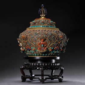 CHINESE QING DYNASTY TIBETAN SILVER JAR WITH GEMSTONES