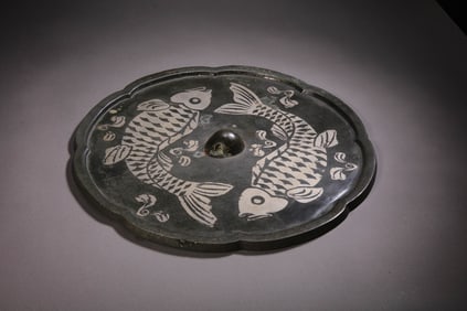 CHINESE TANG DYNASTY DOUBLE FISH BRONZE MIRROR