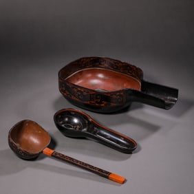 A GROUP OF CHINESE HAN DYNASTY PAINTED WOODEN VESSELS