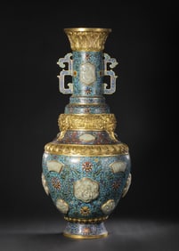 CHINESE QING DYNASTY QIANLONG PERIOD CLOISONNé INLAID HETIAN JADE DOUBLE-EARED VASE