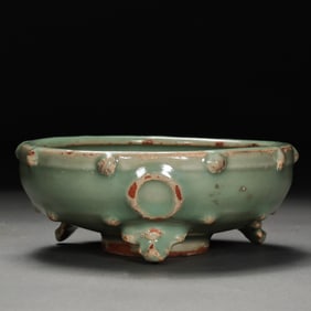 CHINESE SONG DYNASTY LONGQUAN KILN GREEN GLAZE DRUM NAIL TRIPOD WASHBASIN