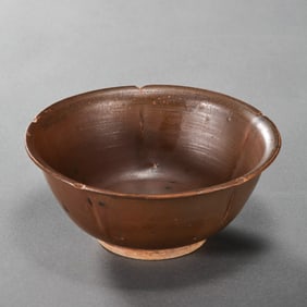 CHINESE SONG DYNASTY RED GLAZE FLOWER MOUTH BOWL