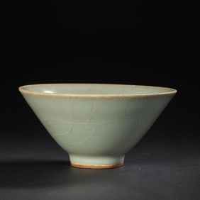 CHINESE SOUTHERN SONG DYNASTY LONGQUAN KILN GREEN GLAZE HAT BOWL