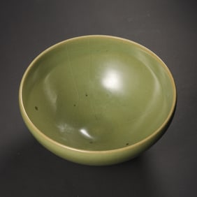 CHINESE SONG DYNASTY CELADON CHICKEN HEART BOWL