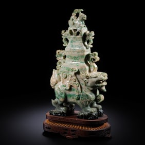 QING DYNASTY. A JADEITE CENSER WITH A CARVED AUSPICIOUS BEAST PATTERN