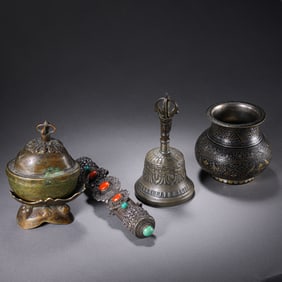 QING DYNASTY. A SET OF TIBETAN BUDDHIST INSTRUMENTS.