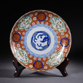 MING CHENGHUA BLUE AND WHITE FIVE-COLOR PLATE WITH LONGEVITY PATTERN