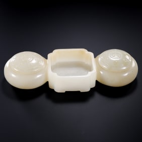 QING DYNASTY, QIANLONG PERIOD, HETIAN WHITE JADE TRIPLE LIDDED BOX