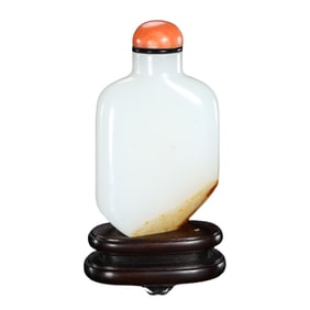 Chinese Qing Dynasty Hetian White Jade Snuff Bottle