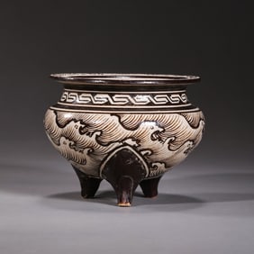 Chinese Southern Song Dynasty Jizhou kiln sea water pattern tripod censer