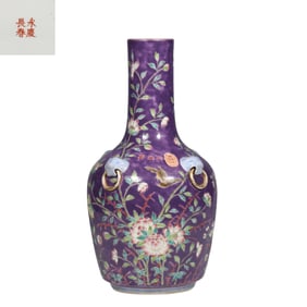 Chinese Qing Dynasty Famille Rose Flower Pattern "Daya Zhai" Long-necked Vase