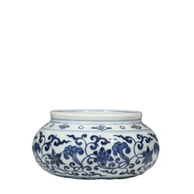 Chinese Ming Dynasty Blue and White Wash