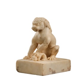 Chinese Tang Dynasty white marble lion statue