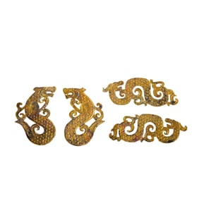 A set of Chinese Han Dynasty pure gold dragon ornaments