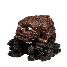 Chinese Qing Dynasty Woodcarving Toad Ornament