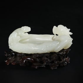 Chinese Qing Dynasty Hetian white jade dragon pattern washbasin