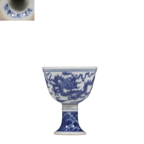 China Ming Chenghua period blue and white dragon pattern high-footed cup