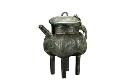 Chinese Shang and Zhou Dynasty bronze pot