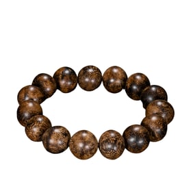 Chinese Qing Dynasty Agarwood Bracelet