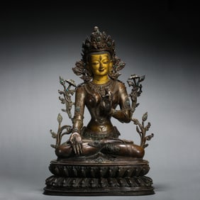Partial gilt bronze statue of a seated Buddha from the Qing Dynasty, China