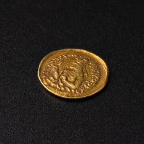 Ancient Kushan Empire HUVISHKASolid Gold Coin [1.3cm, 2gram]