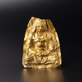 Rare Gandharan Gold Plaque – Seated Bodhisattva Figure (14g, 6.3×8.5cm)