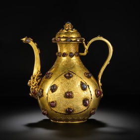 Chinese Ming Dynasty pure gold inlaid gemstone ewer