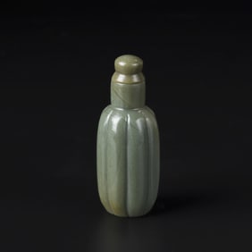 Antique Carved Green Jade Perfume BottleAromatherapy Container [4.1 x 10.1cm, 218gram]