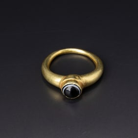 Ancient Roman Ring in Gold – Set with Natural Magic Eye Agate [Ring Size: 7.5, 6g]