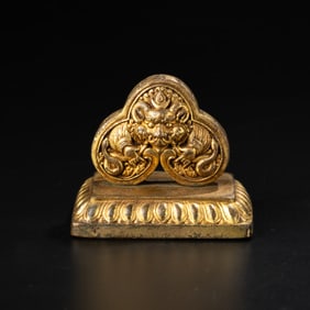 Tibetan Himalayan Gilt Bronze Seal Decorated with Snow Lion Motif [5.7 x 6.9cm, 240gram]