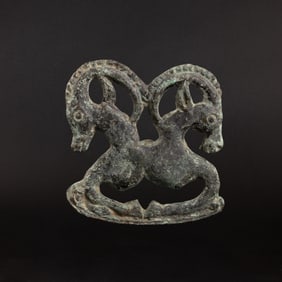 Ancient Chinese Mongolian Nomadic Bronze Belt Buckle Decorated Cloths Ornament [7.2 x 6.6cm, 94gram]