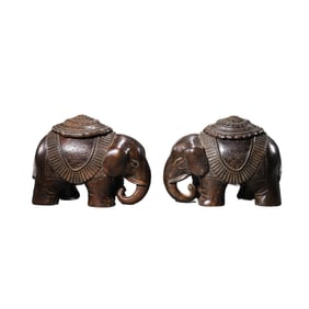 A pair of wooden Taipingxiang incense burners from the Yongzheng period of the Qing Dynasty, China