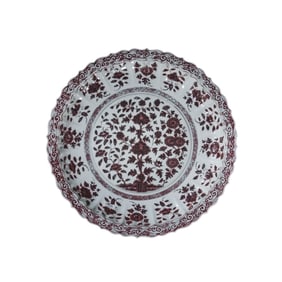 Large plate with diamond-shaped rim and underglaze red floral pattern, Yuan Dynasty, China