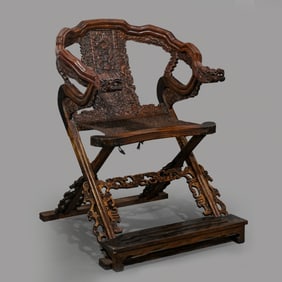 Chinese Qing Dynasty Huanghuali wood dragon-patterned chair