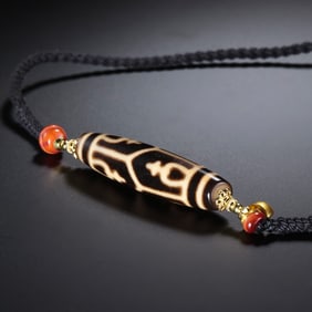 Pure Dzi Bead Necklace from the Tang Dynasty, China
