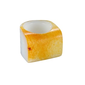 Chinese Qing Dynasty Hetian white jade ring