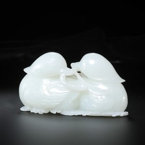 Chinese Qing Dynasty Hetian white jade mandarin duck ornaments