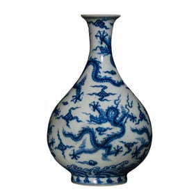 Chinese Ming Dynasty Blue and White Dragon Pattern Jade Huchun Vase
