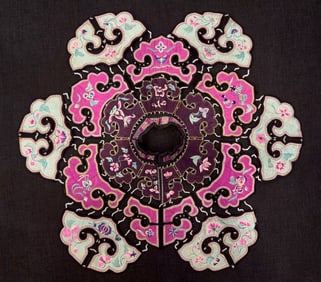 Chinese Qing Dynasty Ruyi-style flower pattern cloud shoulder